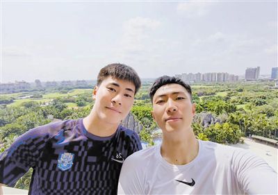 我一会儿给金陵那边打个电话问问，应该问题不大。